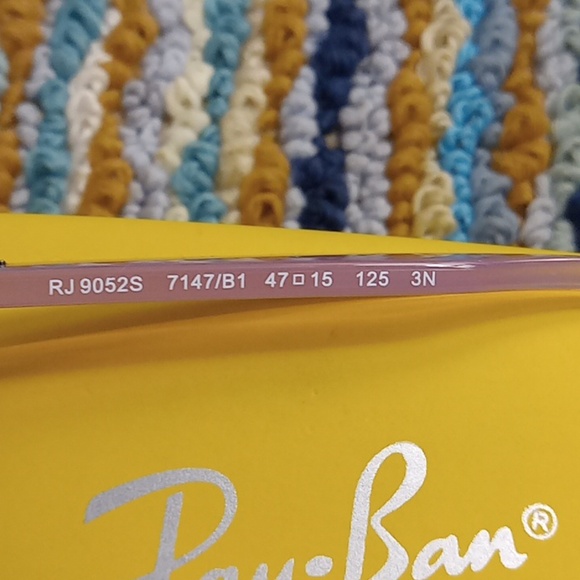 Ray Ban Sunglasses RJ9052S - Picture 4 of 7